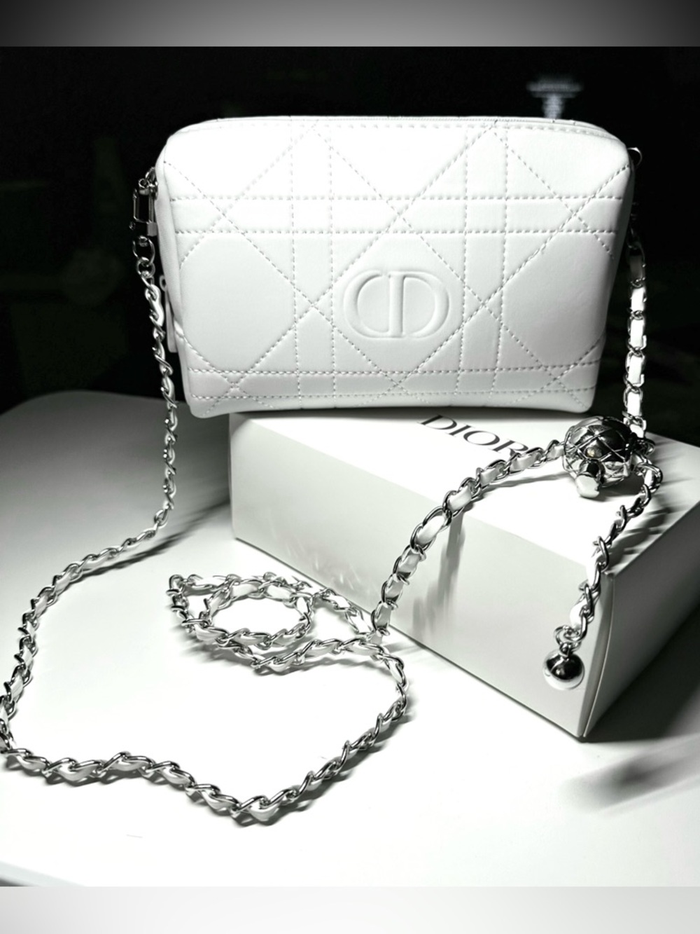 Dior White Quilted Cosmetic/Makeup Pouch/ with Add -on Silver Chain NWB - Picture 7 of 10